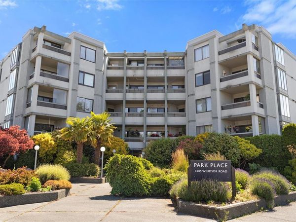 2605 Windsor Rd , Unit #402, Oak Bay, BC V8S 5H9
