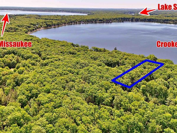 9440 Oak Drive W, Lake City, MI 49651