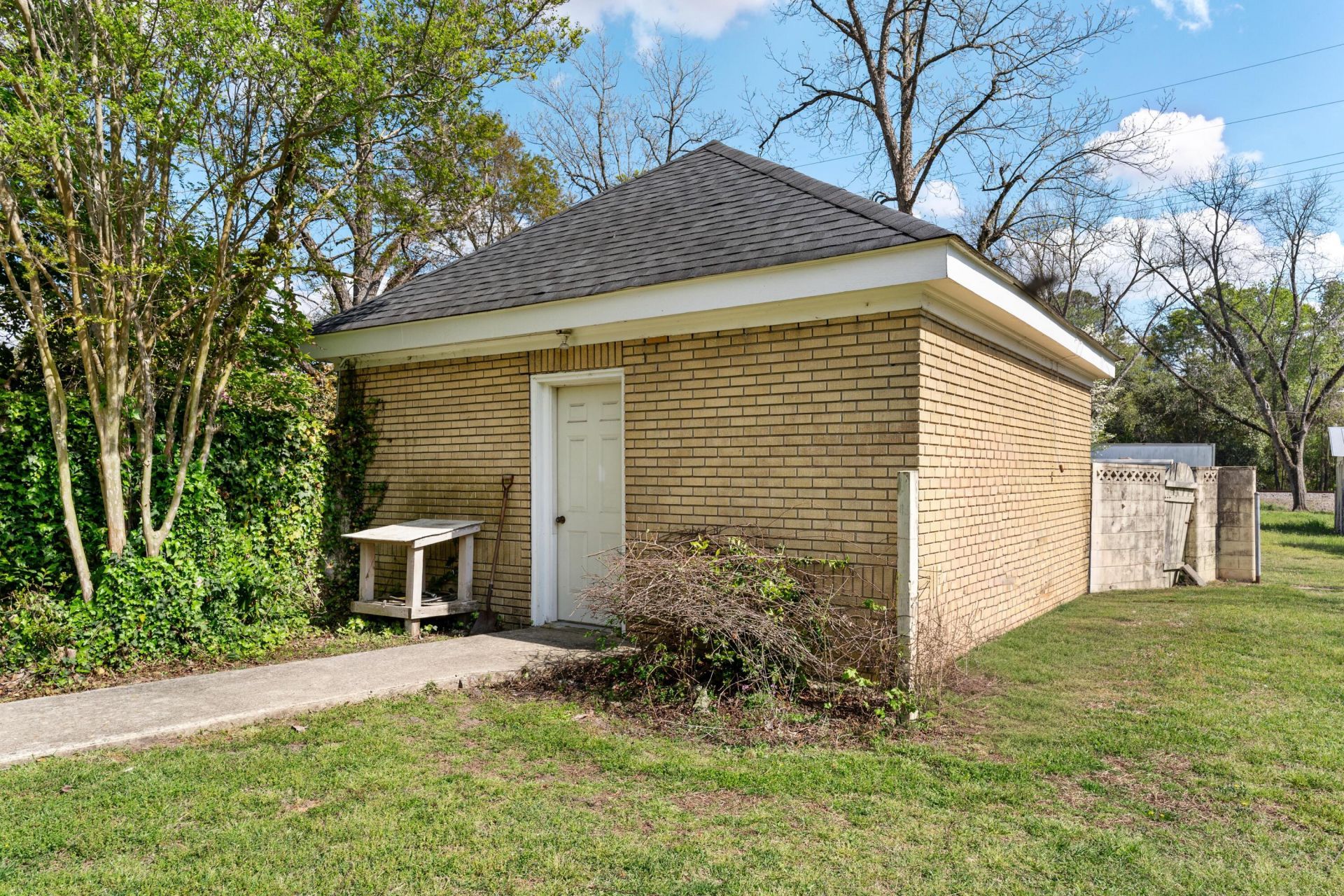 302 N First Street Photo 48