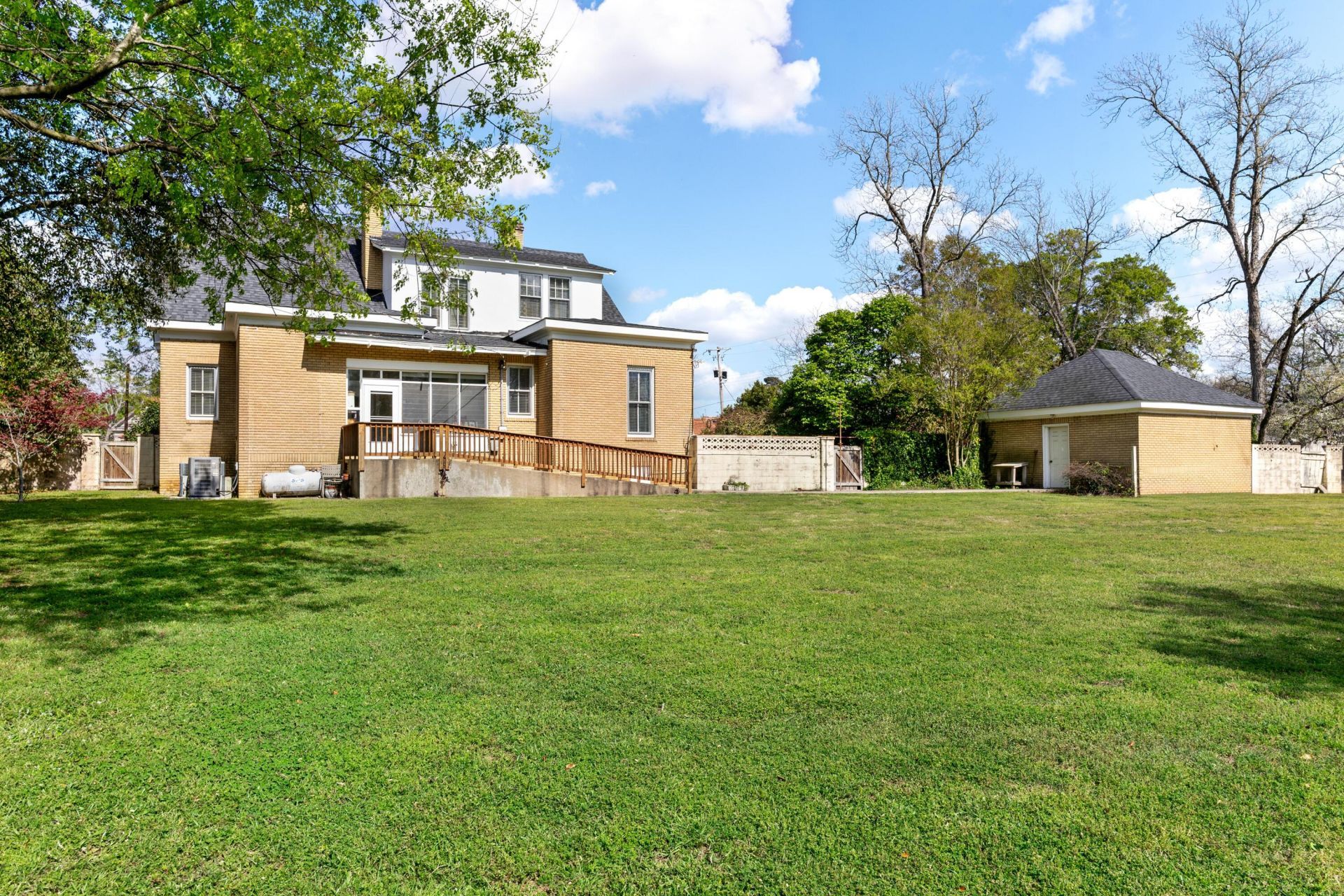 302 N First Street Photo 50