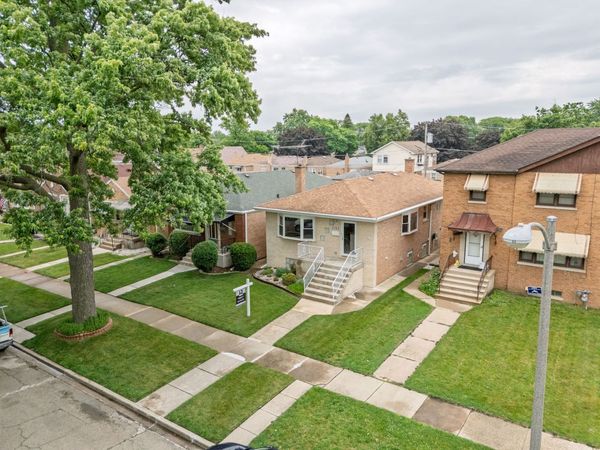 2359 Burr Oak Avenue , North Riverside, IL 60546