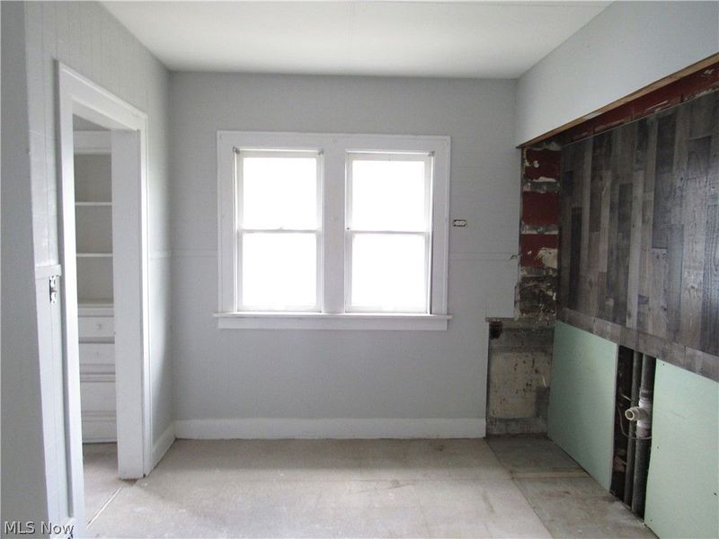 889 E 128th Street, Cleveland, OH 44108 Photo 18