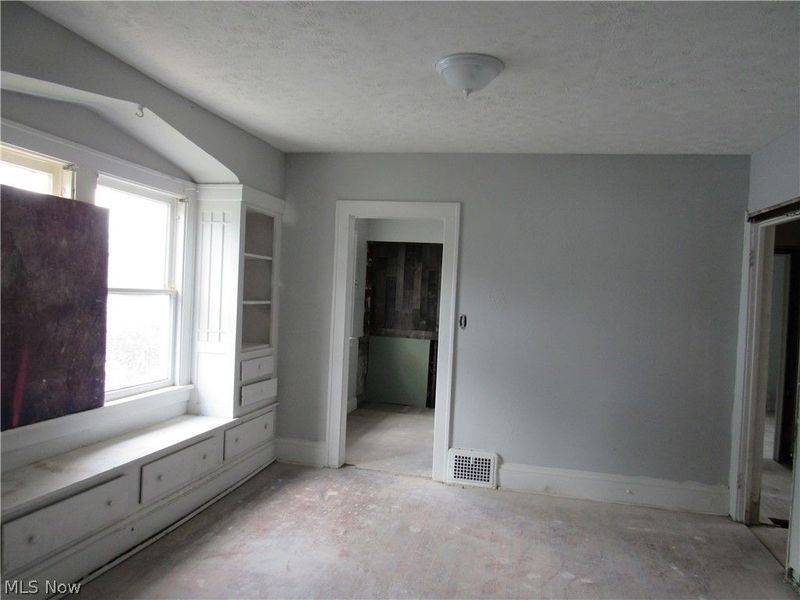 889 E 128th Street, Cleveland, OH 44108 Photo 22