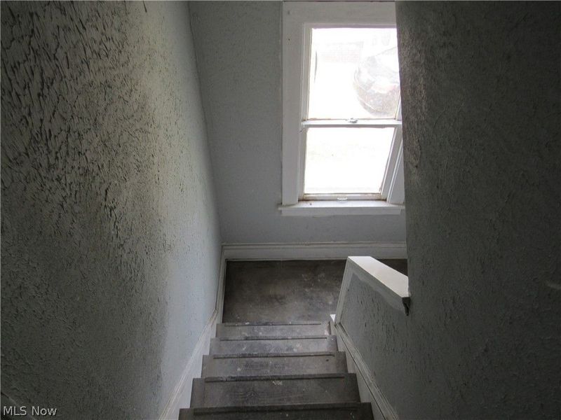 889 E 128th Street, Cleveland, OH 44108 Photo 27