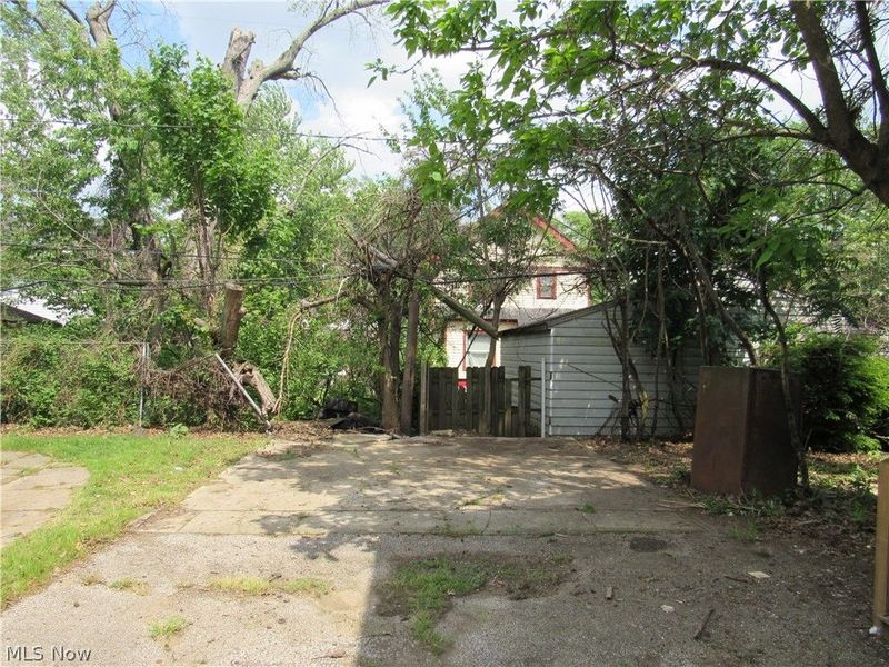 889 E 128th Street, Cleveland, OH 44108 Photo 31