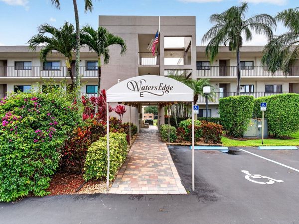 5550 Witney Drive, Unit 209, Delray Beach, FL 33484