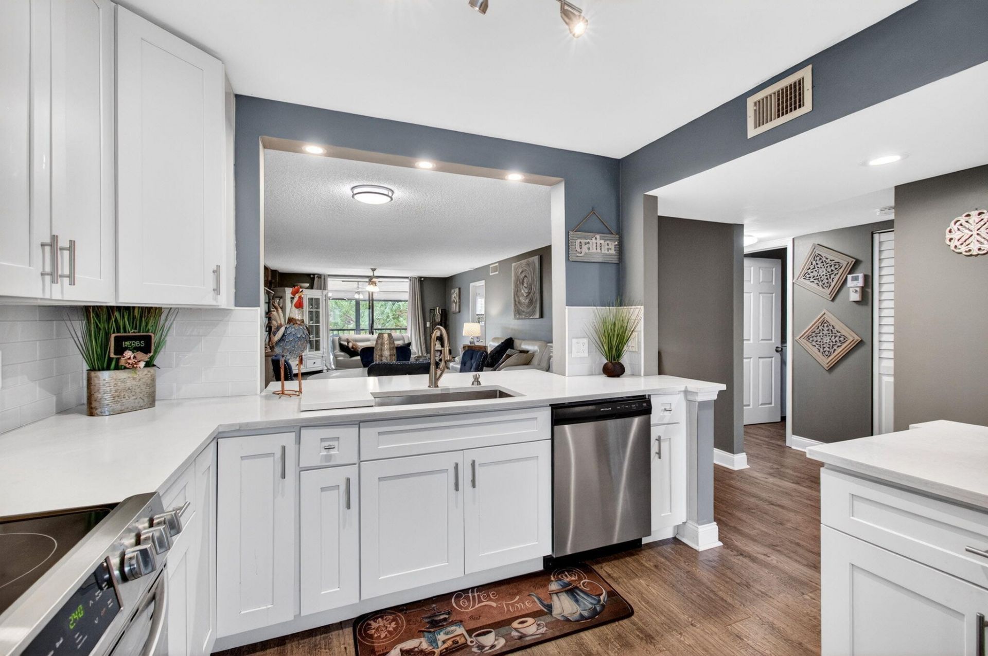 5550 Witney Drive, Unit 209, Delray Beach, FL 33484 Photo