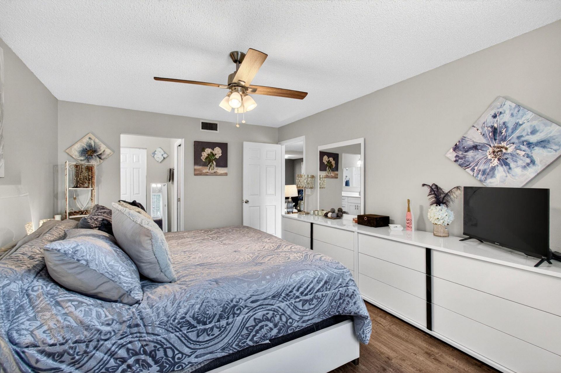5550 Witney Drive, Unit 209, Delray Beach, FL 33484 Photo