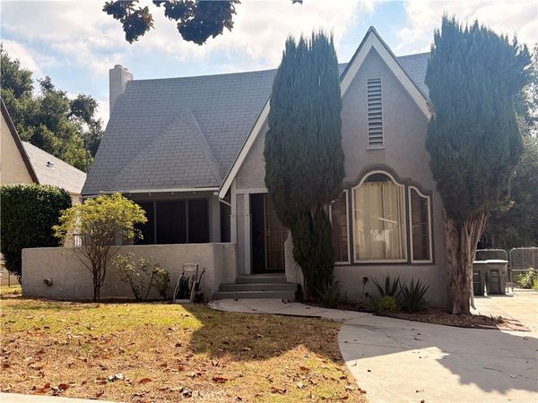 1250 N El Molino Avenue, Pasadena, CA 91104