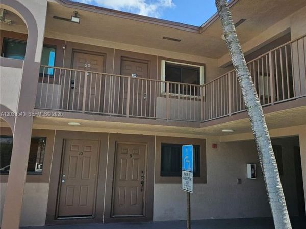 2348 W 56th St , Unit 19, Hialeah, FL 33016