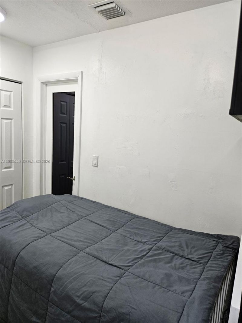 2348 W 56th St , Unit 19, Hialeah, FL 33016 Photo