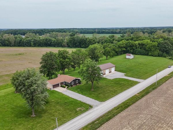22825 Kammeyer Road, Woodburn, IN 46797