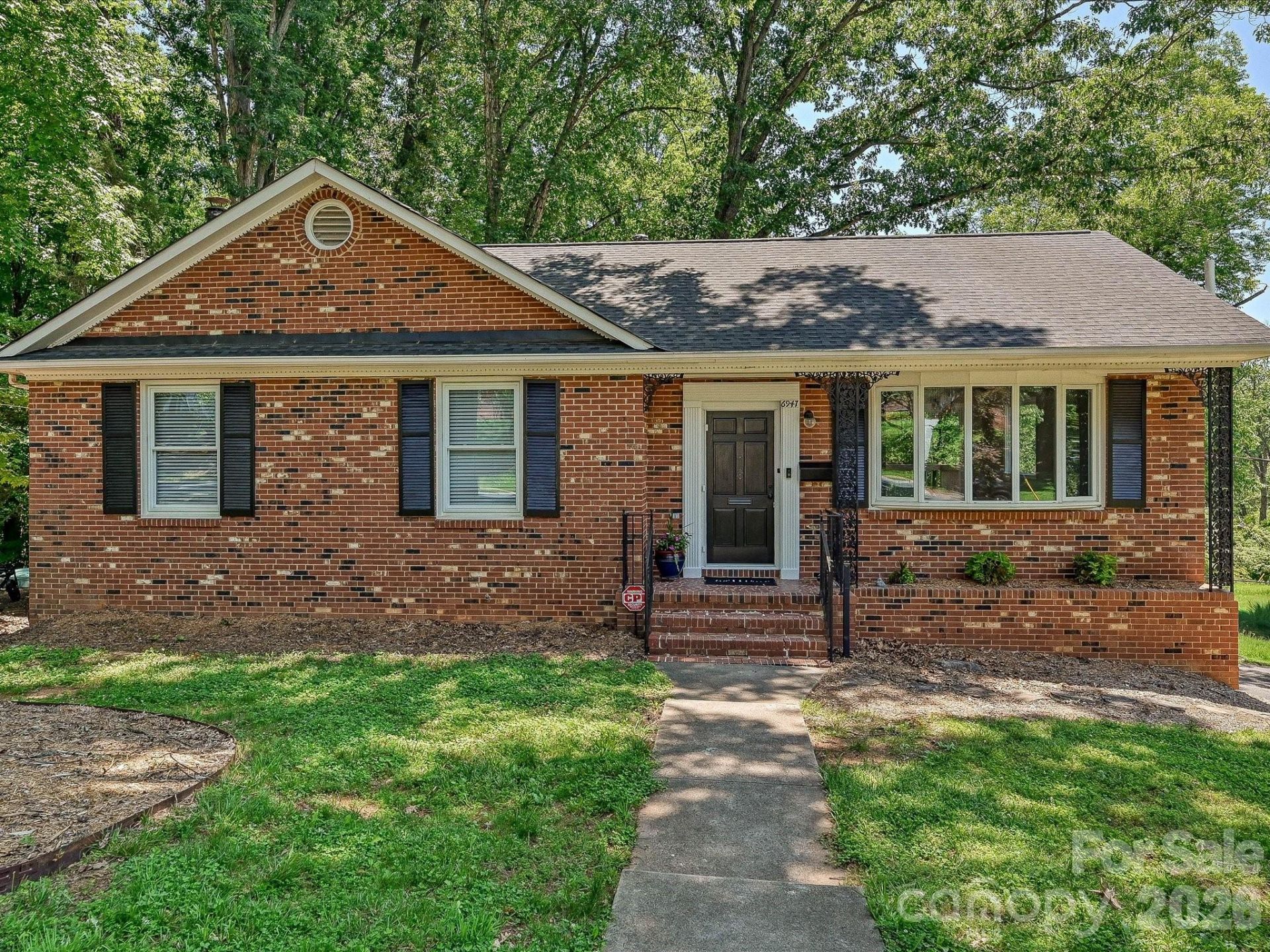 6947 Woodstock Drive, Charlotte, NC 28210 Main Photo