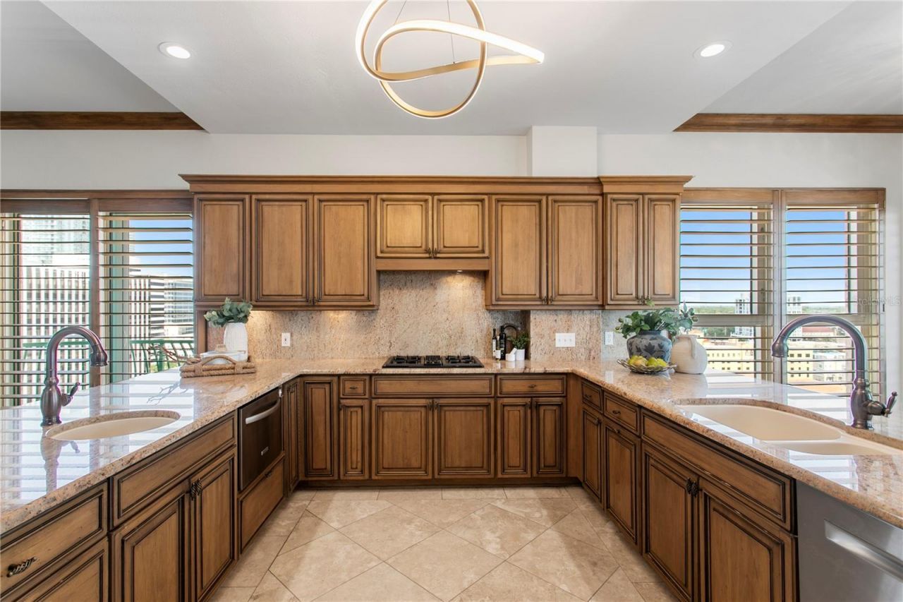 288 Beach Drive Ne, Unit PH-2A, Saint Petersburg, FL 33701 Photo