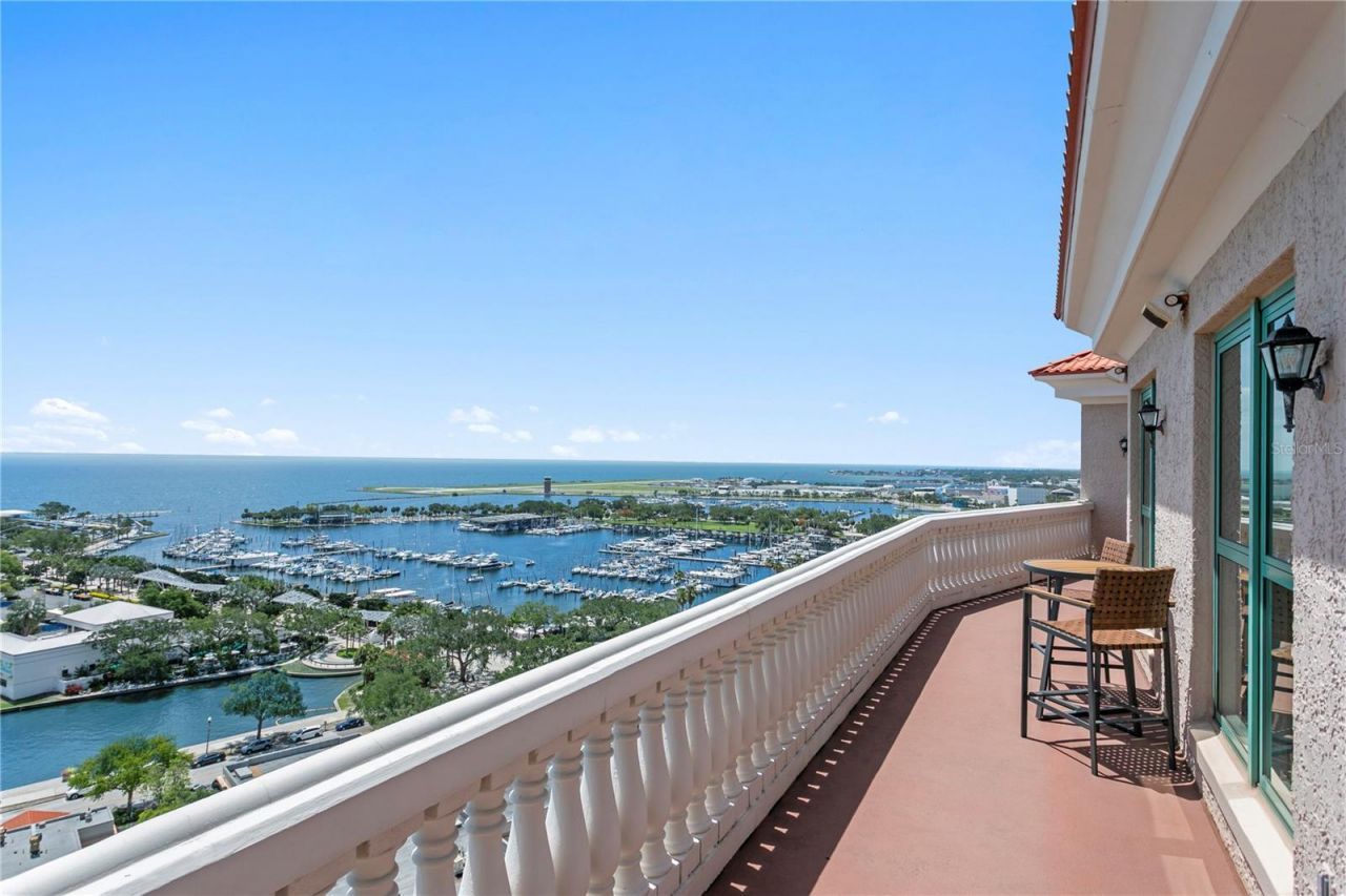 288 Beach Drive Ne, Unit PH-2A, Saint Petersburg, FL 33701 Photo