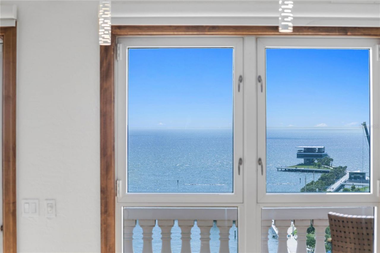 288 Beach Drive Ne, Unit PH-2A, Saint Petersburg, FL 33701 Photo