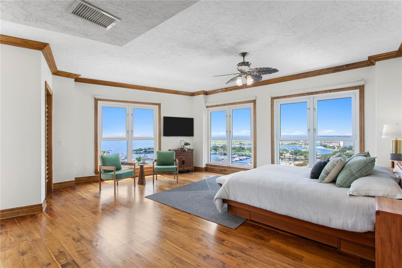288 Beach Drive Ne, Unit PH-2A, Saint Petersburg, FL 33701 Photo