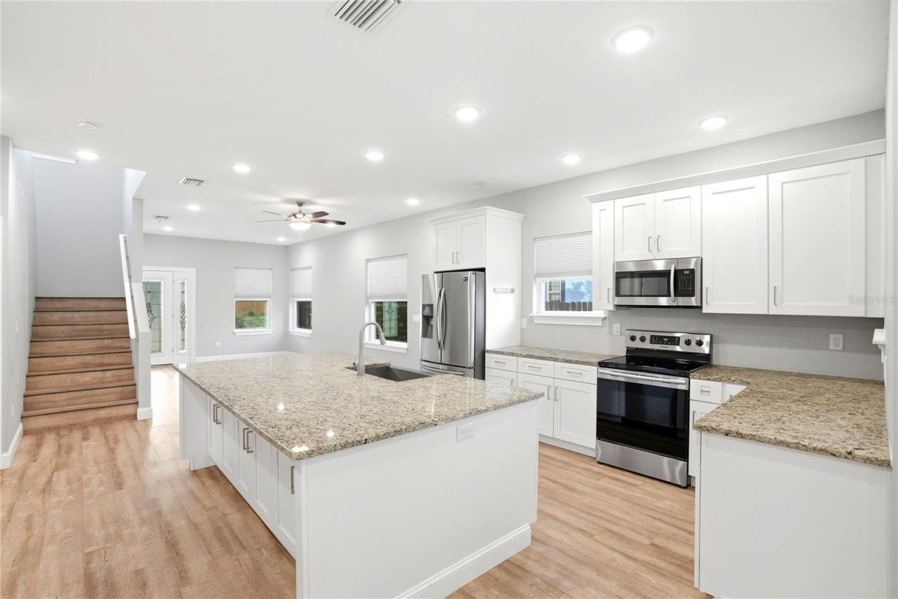 1712 31st Avenue N, Saint Petersburg, FL 33713 Photo