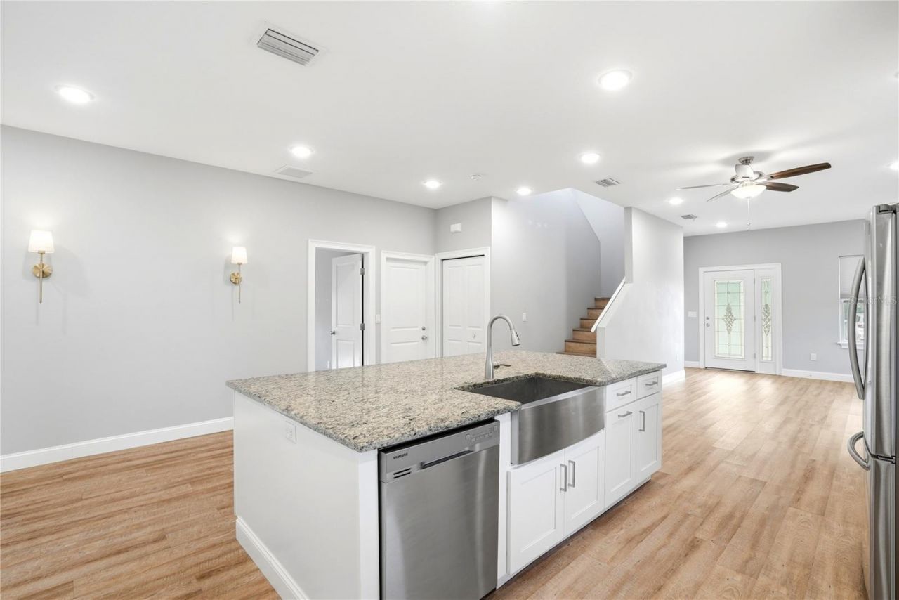 1712 31st Avenue N, Saint Petersburg, FL 33713 Photo