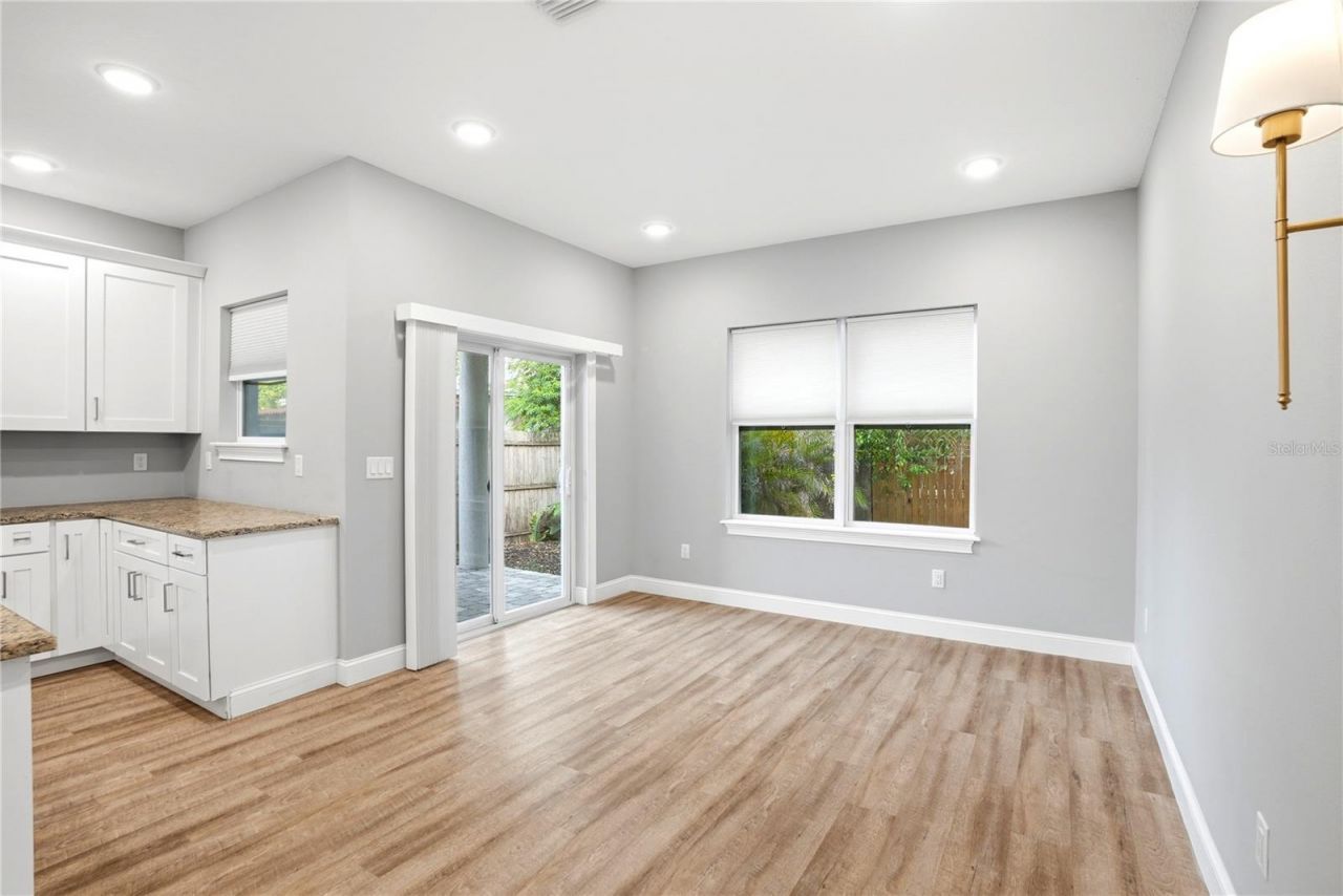 1712 31st Avenue N, Saint Petersburg, FL 33713 Photo