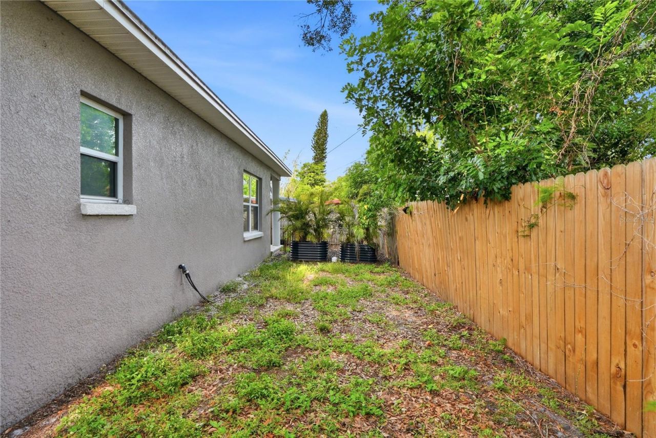 1712 31st Avenue N, Saint Petersburg, FL 33713 Photo