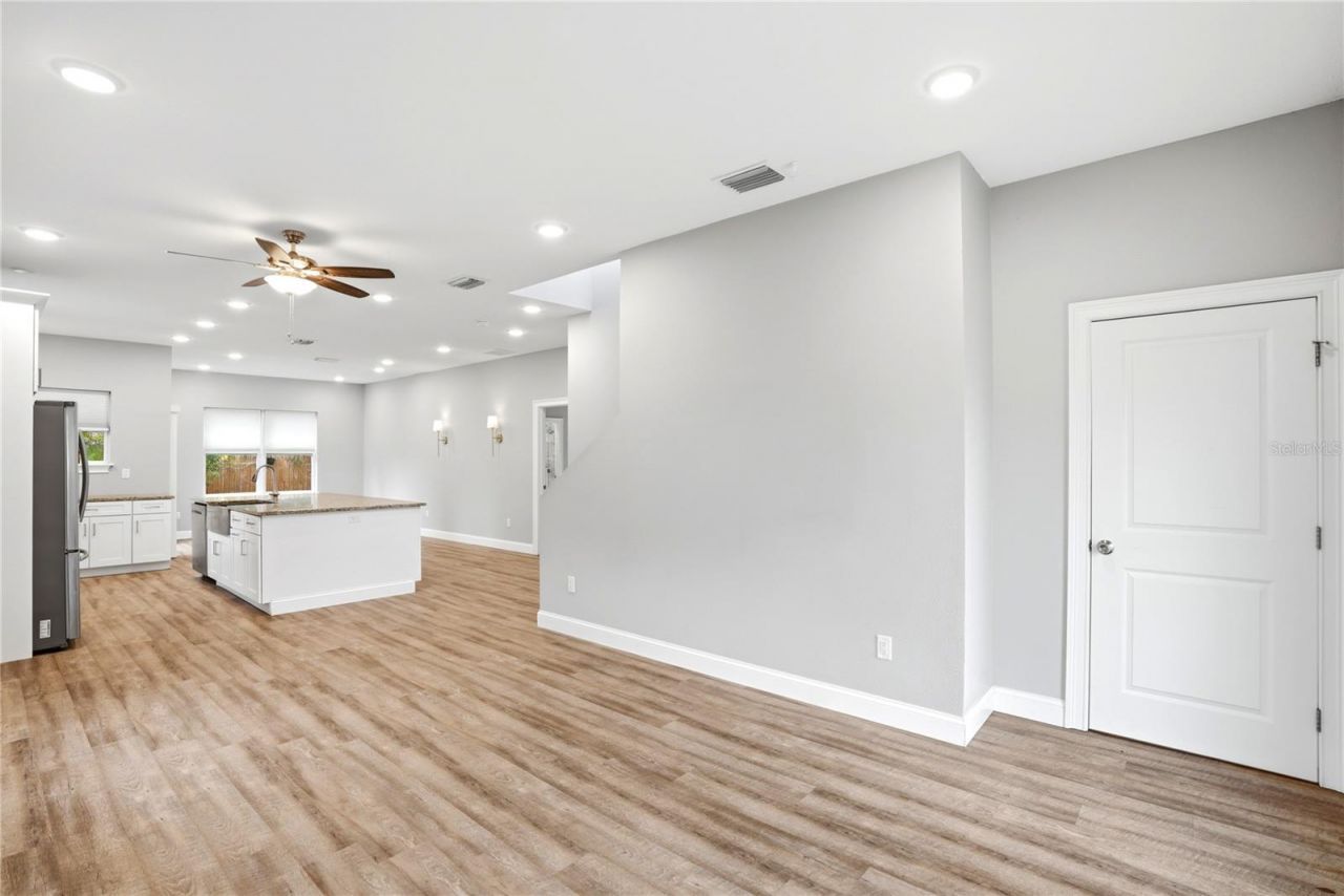 1712 31st Avenue N, Saint Petersburg, FL 33713 Photo