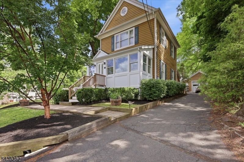 253 Essex St, Long Hill, NJ 07980 Main Photo