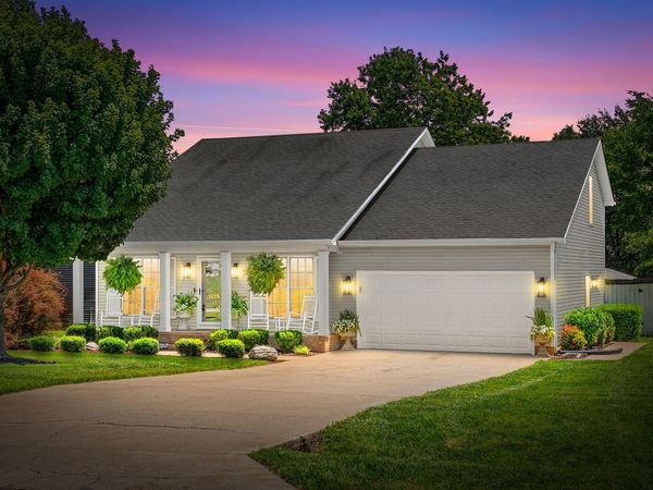 1215 Bark Ridge Cir, Hopkinsville, KY 42240