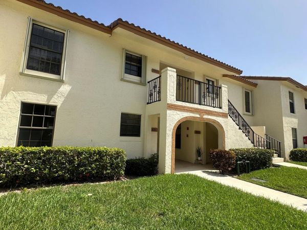 321 Olivewood Place, Unit 121, Boca Raton, FL 33431