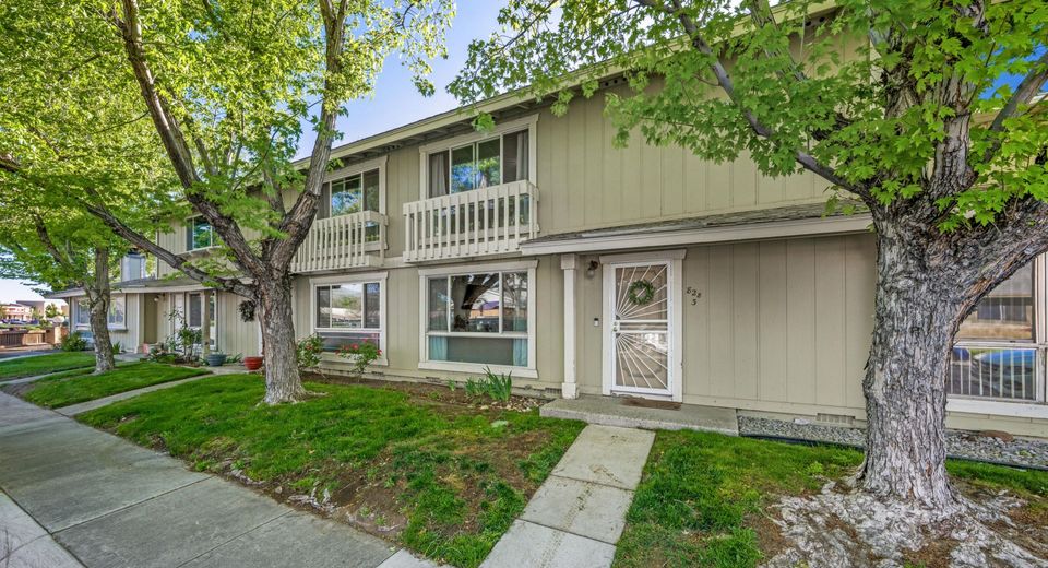 828 Woodglen Drive, Unit APT 3, Sparks, NV 89434 Photo