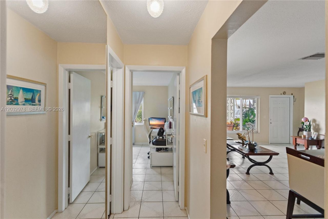2930 NW 1st Dr , Pompano Beach, FL 33064 Photo