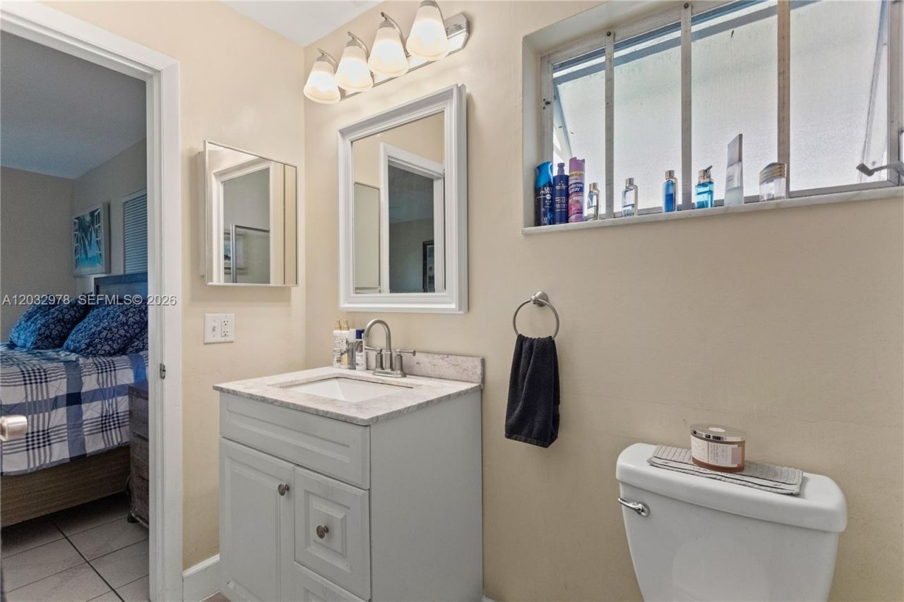 2930 NW 1st Dr , Pompano Beach, FL 33064 Photo