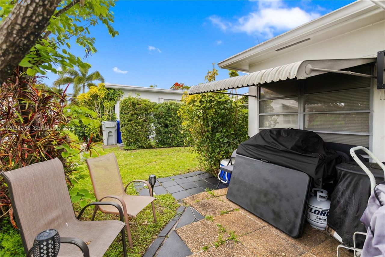 2930 NW 1st Dr , Pompano Beach, FL 33064 Photo