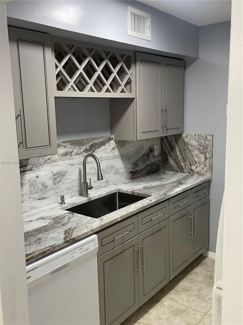 2916 NW 55th Ave , Unit 2A, Lauderhill, FL 33313 Photo