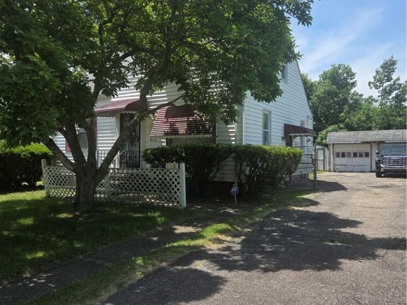 3942 East 188 Street, Cleveland, OH 44122 Photo 2