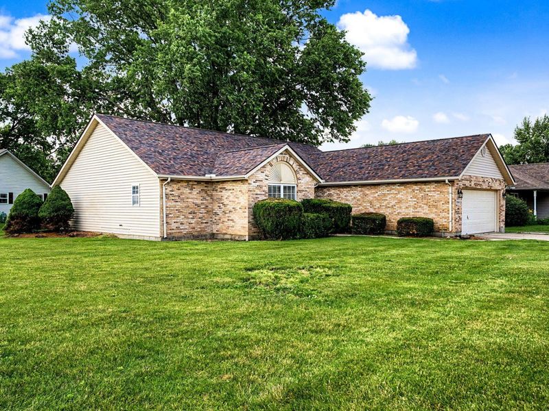 1766 Saratoga Drive, Troy, OH 45373 Photo 3