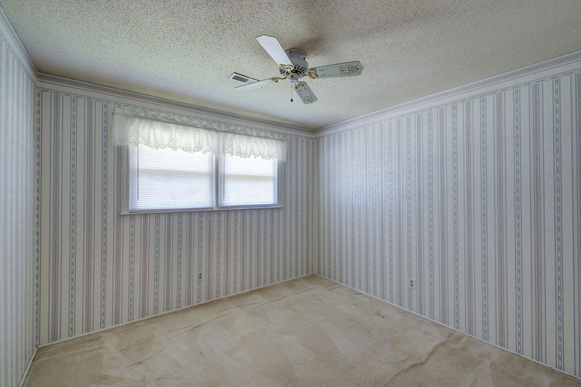 5310 Eileen Street Photo 18