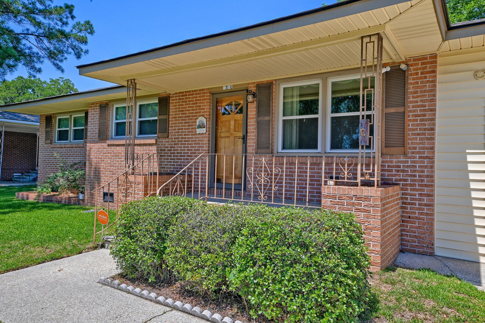 5310 Eileen Street Photo 2