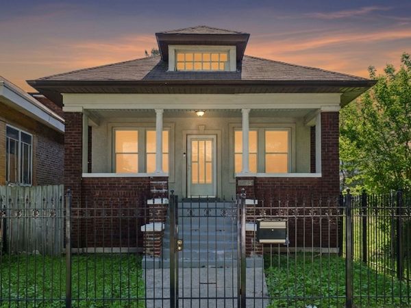7545 S Ridgeland Avenue , Chicago, IL 60649