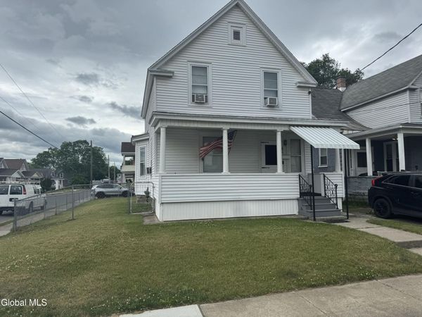 876 Thompson Street, Schenectady, NY 12306
