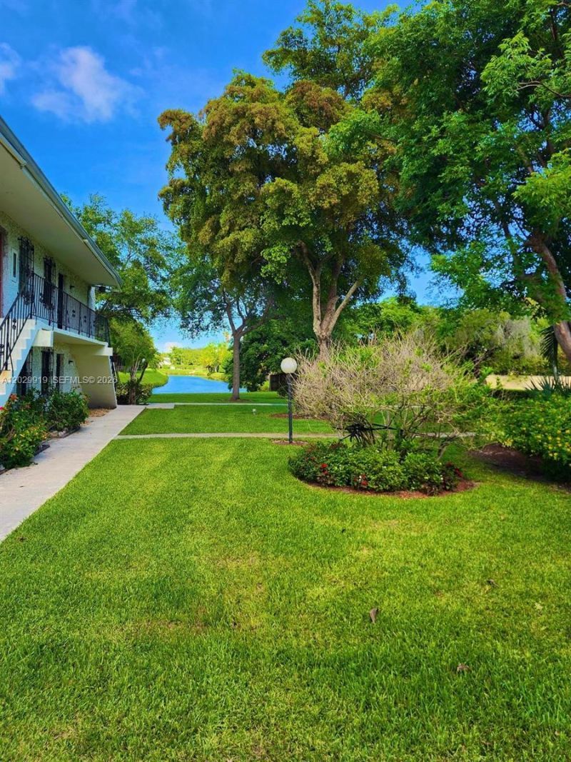 8701 SW 141st St , Unit H6, Palmetto Bay, FL 33176 Photo