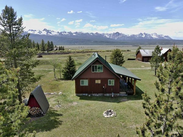 72 Fisher Creek Loop, Stanley, ID 83278