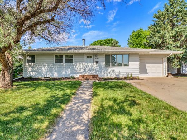 2313 9th Street S, Fargo, ND 58103