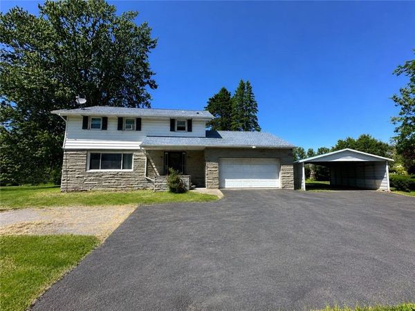 16543 Route 31 , Holley, NY 14470