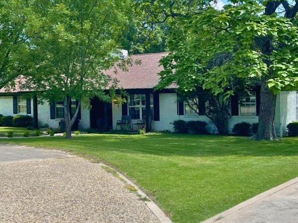 603 Oakpark Drive , Brownwood, TX 76801