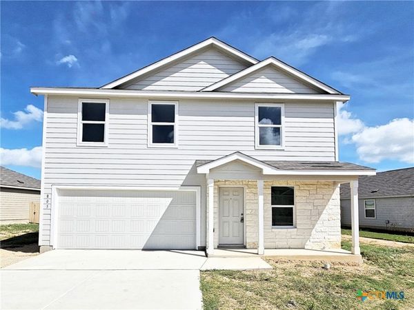 805 Riviera Court , Seguin, TX 78155