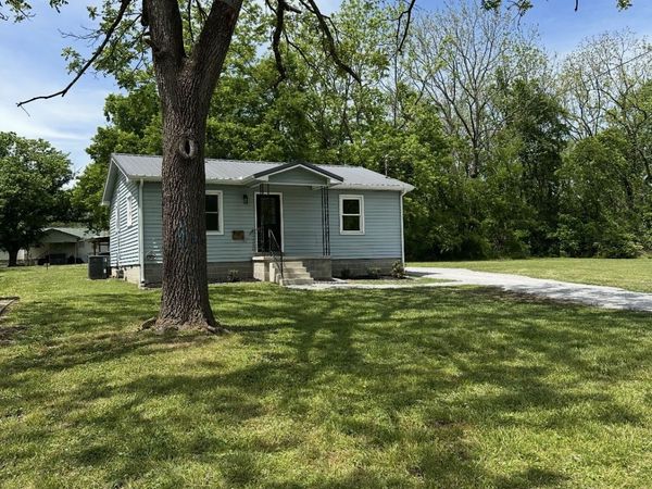 808 S Franklin St, Tullahoma, TN 37388