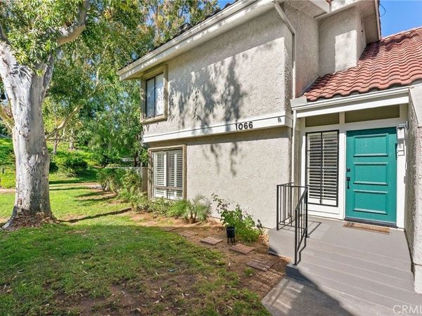1066 Sunwood Lane, Oak Park, CA 91377