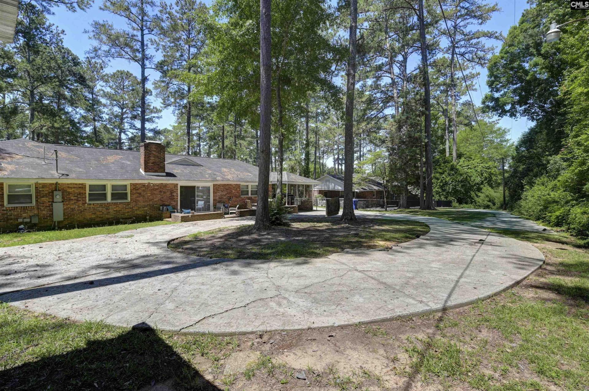 616 Amberly Road Photo 10