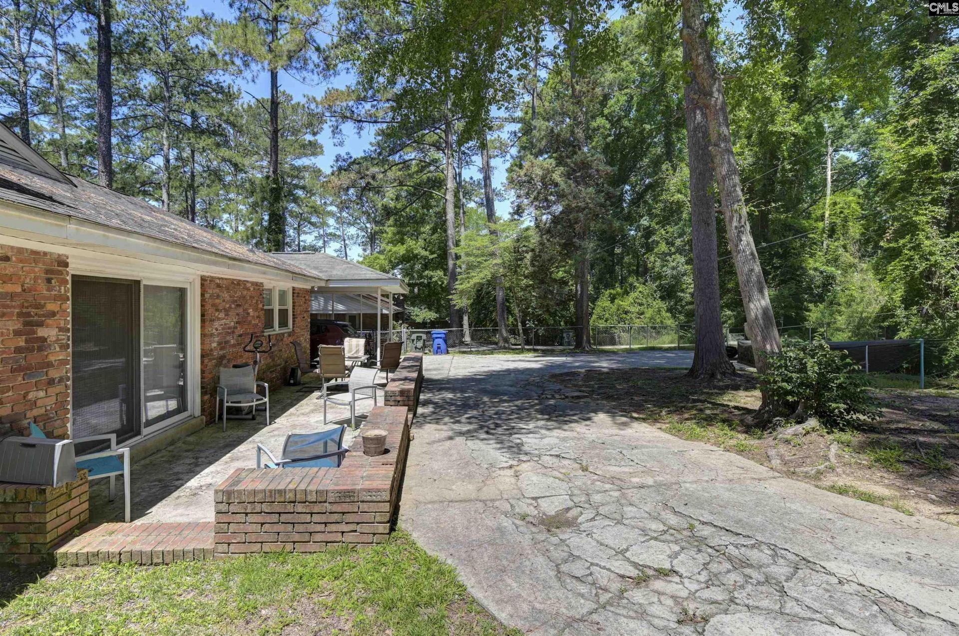 616 Amberly Road Photo 13